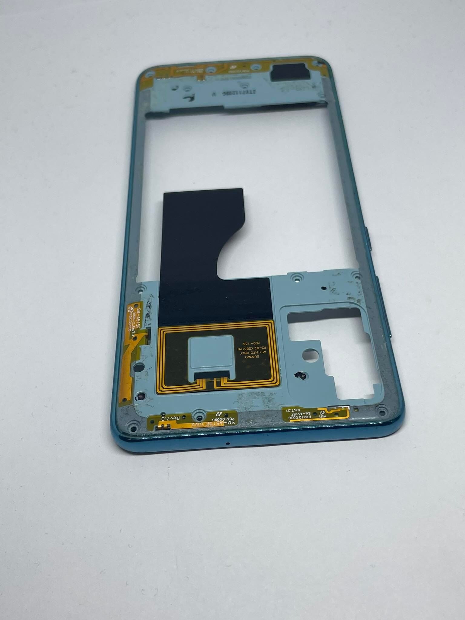 Средна рамка за Samsung Galaxy A51 blue употребявана - Image 5